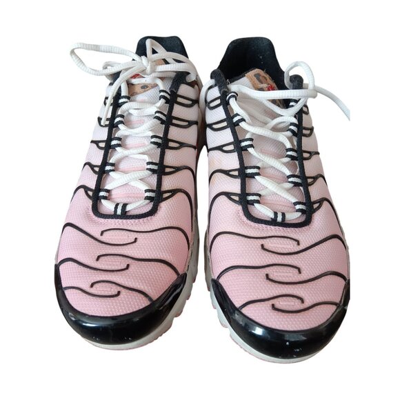 Unique Nike Air Max Plus Women’s Size 10 Pink/Black Animal Print - Picture 3 of 8